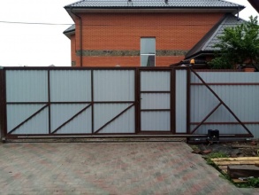 Забор из профнастила с воротами и калиткой 60 метров
